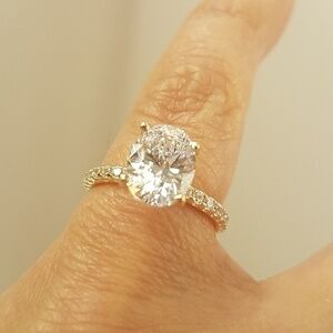 14k Yellow gold 2ct Oval Engagement Ring size 4 5